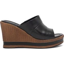 Klapki damskie Lasocki bez zapięcia na koturnie na lato  - zdjęcie produktu