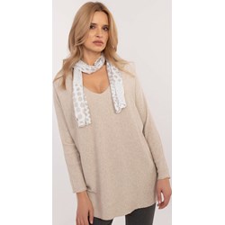 Sweter damski beżowy Italy Moda z dekoltem w literę v  - zdjęcie produktu