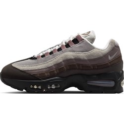 Buty sportowe damskie Nike zamszowe  - zdjęcie produktu