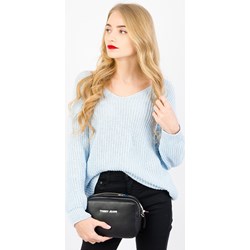 Sweter damski Olika z dekoltem w literę v  - zdjęcie produktu