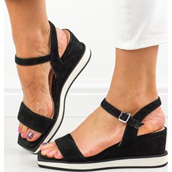 Sandały damskie Simen eleganckie na koturnie z klamrą z zamszu  - zdjęcie produktu