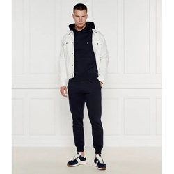 Dres męski Tommy Hilfiger - Gomez Fashion Store - zdjęcie produktu