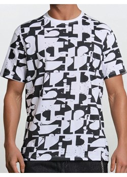 Sinsay - Koszulka ze wzorem allover - biały Sinsay Sinsay - kod rabatowy