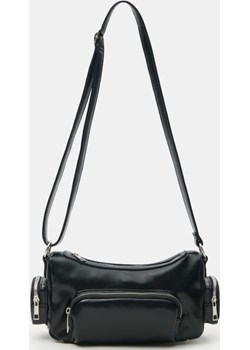 Sinsay - Torebka listonoszka z imitacji skóry - czarny Sinsay Sinsay - kod rabatowy