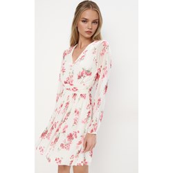 Sukienka Mohito mini z dekoltem v z długim rękawem  - zdjęcie produktu