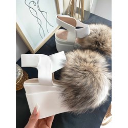 Klapki damskie Carolina Butik - STYLOWO - zdjęcie produktu