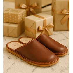 Kapcie męskie czerwone Pantofelek24 skórzane  - zdjęcie produktu