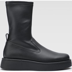 Botki Jenny Fairy casual z zamkiem na platformie  - zdjęcie produktu