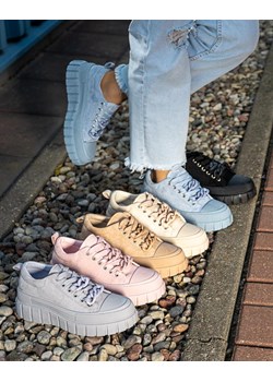 Wysokie damskie trampki w kolorze czarnym Mishta - Obuwie Royalfashion.pl royalfashion.pl - kod rabatowy