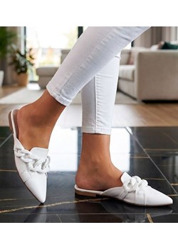 Białe damskie klapki z łańcuszkiem /A2-2 11783 T390 Pantofelek24.pl Jacek Włodarczyk - kod rabatowy