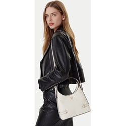 Torebka hobo Guess  - zdjęcie produktu