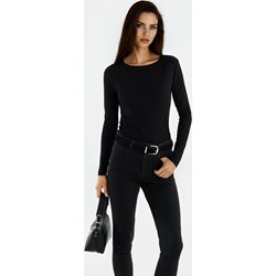 Bluzka damska Mohito z okrągłym dekoltem  - zdjęcie produktu