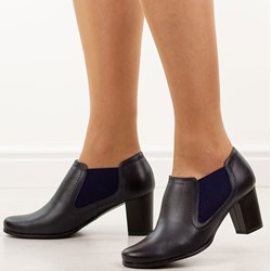 Gregors botki granatowe skórzane bez zapięcia na obcasie eleganckie  - zdjęcie produktu