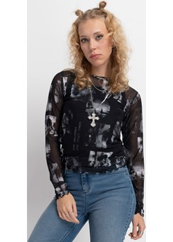 Bluzka z transparentnej siateczki z czarno-białymi nadrukami na całości z okazja Young Reporter - kod rabatowy