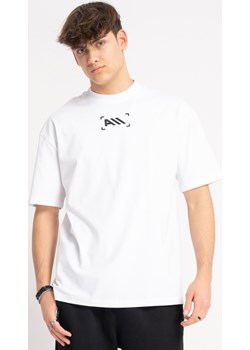 Biały t-shirt z minimalistycznym nadrukiem pod szyją, rozmiar - 152, kolor - Young Reporter - kod rabatowy