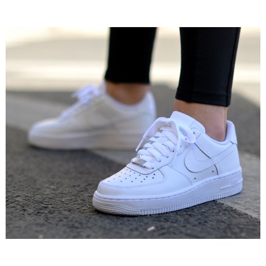 nike air force white damske