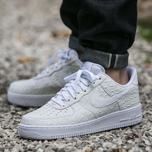 buty nike air force 1 '07 lv8 white buty nike air force 1 '07 lv8 white