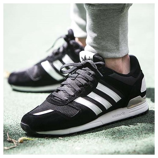 adidas zx 700 core black