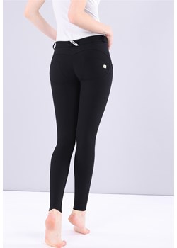 WR.UP® - D.I.W.O.® Pro - Regular Waist Skinny z efektem upiększającym - czarne - N0 Freddy Freddy Polska - kod rabatowy