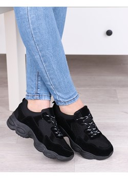 Czarne sportowe buty damskie, wygodne sneakersy na wyższej podeszwie - Obuwie L215 Damle damle.com.pl wyprzedaż - kod rabatowy