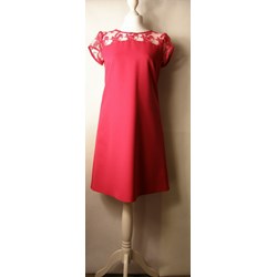 Sukienka różowa Koan z okrągłym dekoltem midi na randkę trapezowa elegancka  - zdjęcie produktu