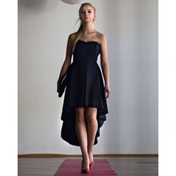 Sukienka Agnes z odkrytymi ramionami  - zdjęcie produktu