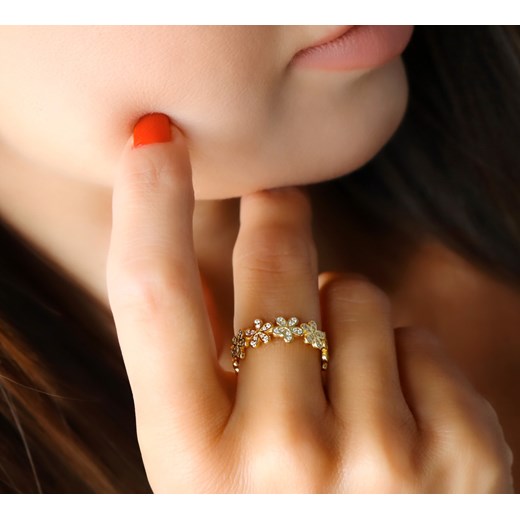 Złoty pierścionek obrączka flowers cyrkoniami- srebro 925 pozłacane  14 (17,2mm) Coccola 14 (17,2mm) coccola.pl