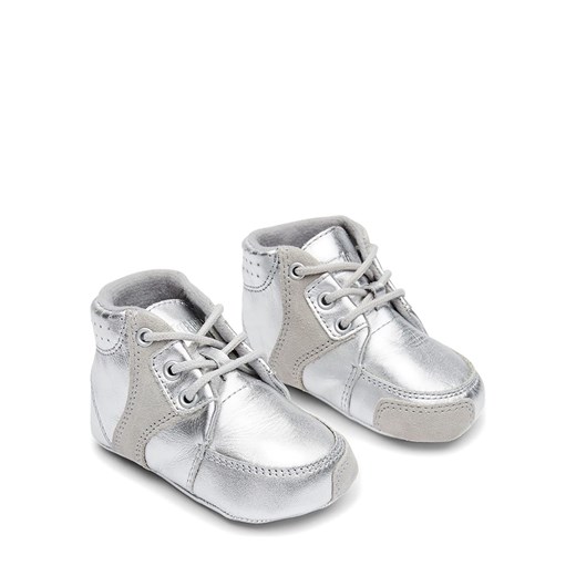Skórzane buty "Prewalker" w kolorze srebrnym do raczkowania Bundgaard 17 Limango Polska