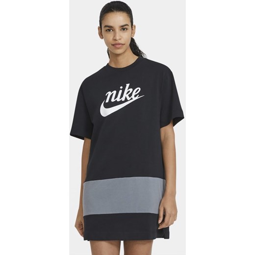 Sukienka Nike mini z krótkimi rękawami 