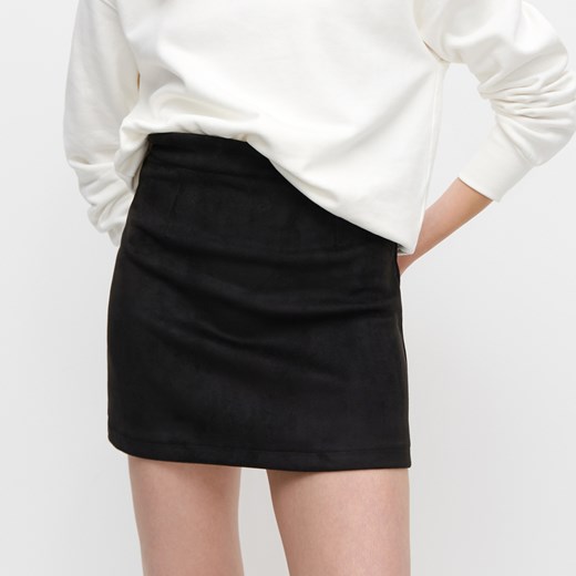Reserved - Mini spódnica z imitacji zamszu - Czarny Reserved S Reserved okazja