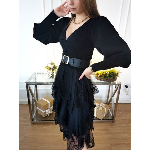 Sukienka Perfe z nylonu z długimi rękawami czarna mini 