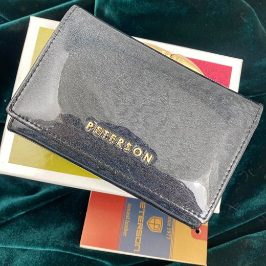 Czarny mały damski portfel skórzany Peterson PK 412 Peterson promocja Galmark