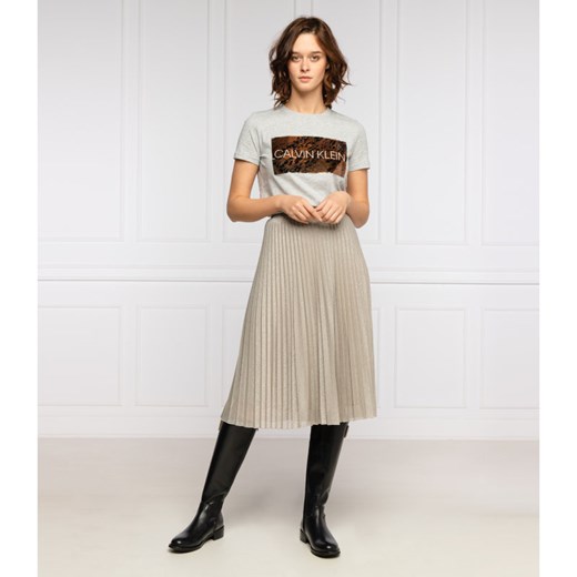 Bluzka damska Calvin Klein na wiosnę młodzieżowa z okrągłym dekoltem z krótkim rękawem 