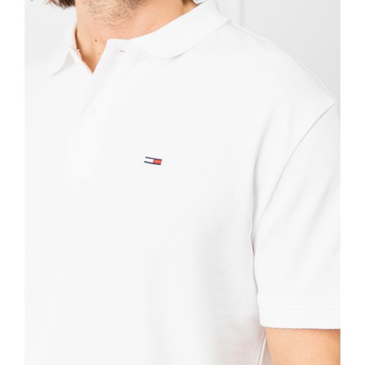 T-shirt męski Tommy Jeans biały na lato z krótkimi rękawami 