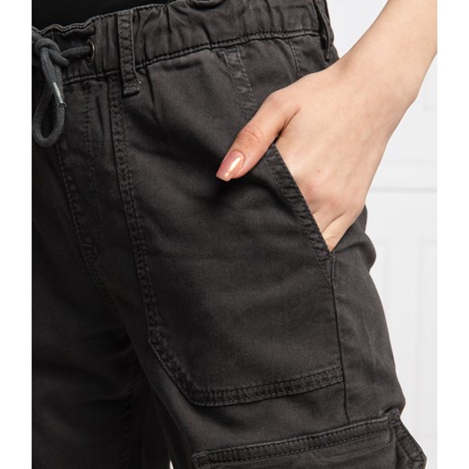 Pepe Jeans London Spodnie Jogger CRUSADE | Relaxed fit | mid waist 26/32 wyprzedaż Gomez Fashion Store