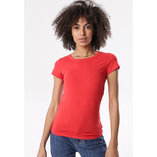 Czerwony T-shirt Gathanthei ze sklepu Born2be Odzież w kategorii Bluzki damskie - zdjęcie 102515626