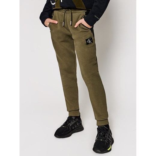 Calvin Klein Jeans Spodnie dresowe Colour Block IB0IB00598 Zielony Regular Fit 14Y okazja MODIVO