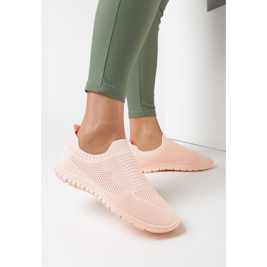 Buty sportowe damskie Born2be różowe na płaskiej podeszwie wiązane 