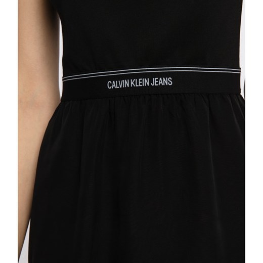 Sukienka Calvin Klein z krótkimi rękawami z okrągłym dekoltem mini 