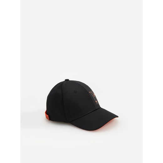 Czarna czapka dziecięca Reserved 