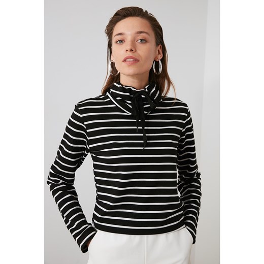 Bluza damska Women's sweatshirt Collar Trendyol S Factcool