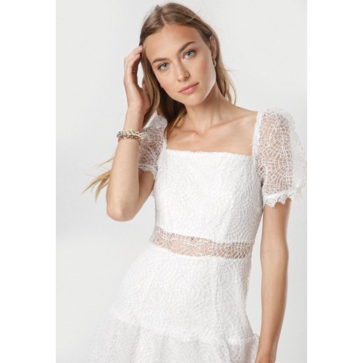 Biała Sukienka Limothilei L promocyjna cena Born2be Odzież