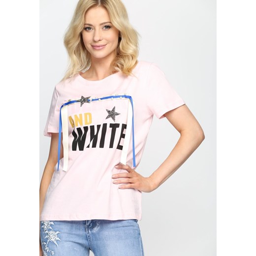 Różowy T-shirt And White S/M promocyjna cena Born2be Odzież