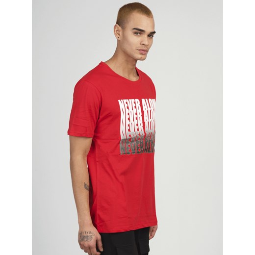 T-shirt męski czerwony w nadruki 