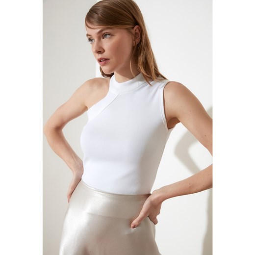 Top damski Trendyol Cut-Out Detailed Trendyol S Factcool