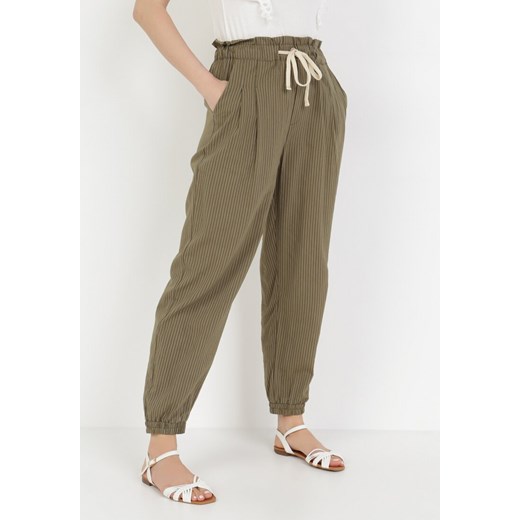 Zielone Spodnie Lithophi ze sklepu Born2be Odzież w kategorii Spodnie damskie - zdjęcie 108485847