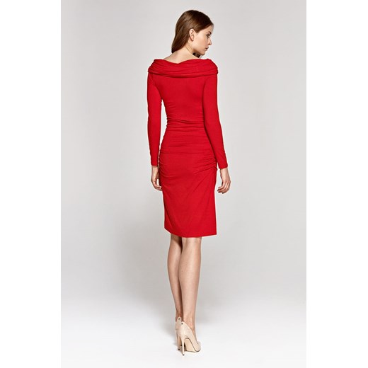 Czerwona sukienka Colett z długim rękawem z okrągłym dekoltem 
