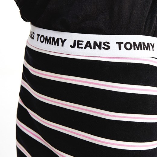 Spódnica Tommy Jeans na wiosnę 