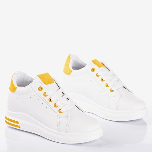 Białe buty sportowe na krytym koturnie z żółtymi wstawkami Sliomenea - Obuwie Royalfashion.pl 37 royalfashion.pl