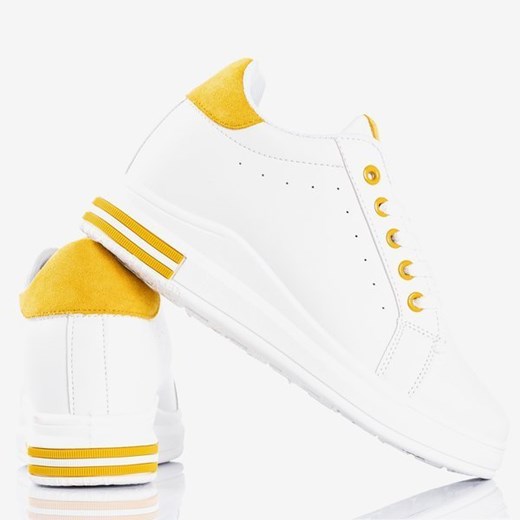 Białe buty sportowe na krytym koturnie z żółtymi wstawkami Sliomenea - Obuwie Royalfashion.pl 38 royalfashion.pl